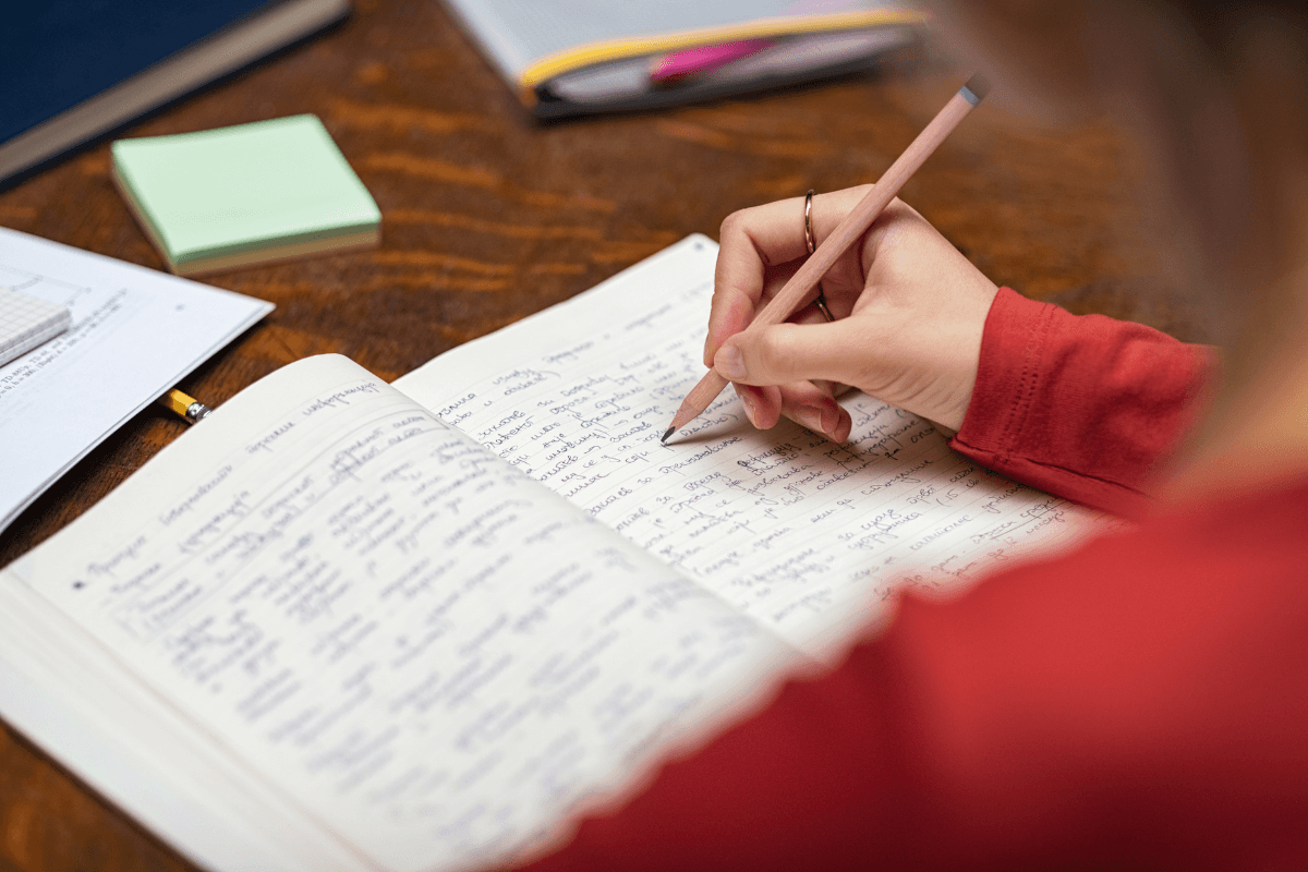 Handwriting v. Typing: Which Method is Superior?
